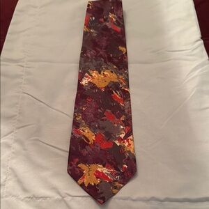 Elegant Red and Gold Silk Tie with Floral Motif